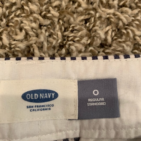 Old Navy striped shorts women’s waist size- 0 - Picture 2 of 3